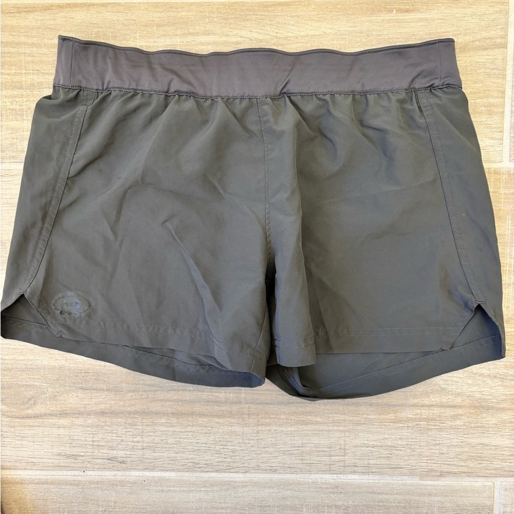 Under Armour Gray Athletic Shorts Lightweight Performance